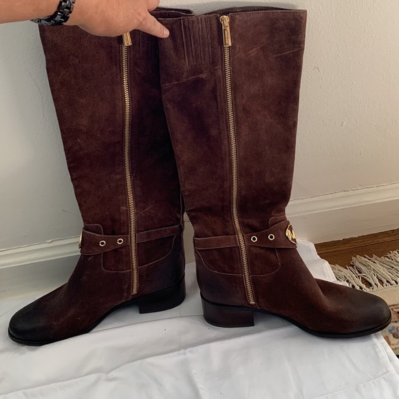 Brand new MK Michael Kors brown weathered leather/suede boots. Gold detailing - Picture 11 of 14